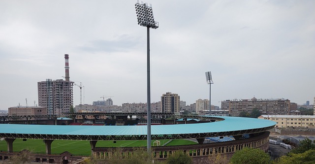 霍芬海姆3-0大胜奥格斯堡，布格尔传射，巴祖马纳-杜尔建功